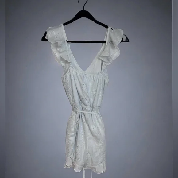 White Lace Romper Size MD - Picture 3 of 5